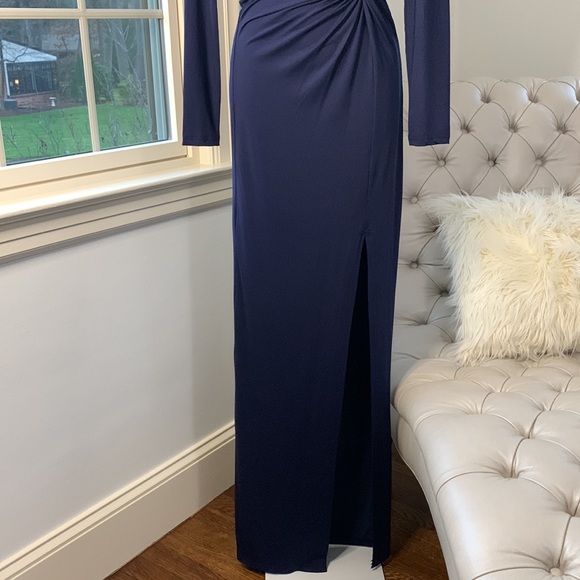 Windsor Dresses Nwot Windsor Long Navy Blue Long Sleeve Gown With